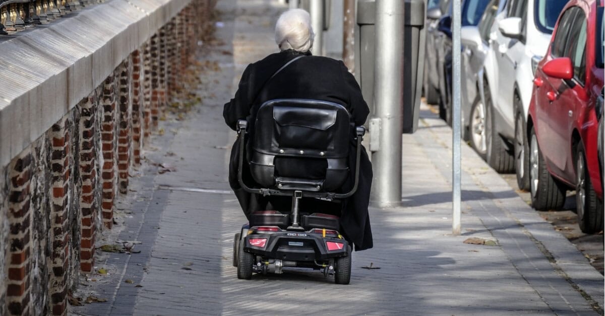 Mobility scooter cables